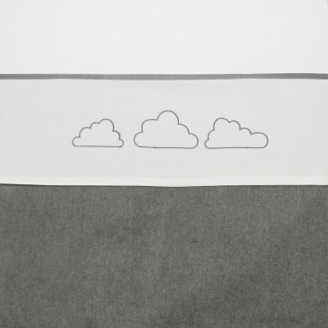 Meyco Katoenen laken Little clouds - wolkjes grijs 75x100 cmMeyco Katoenen laken Little clouds - wolkjes grijs 75x100 cm