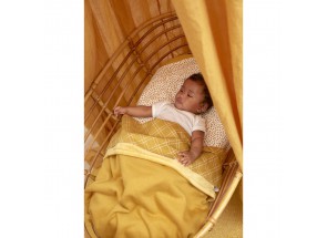 Meyco babydeken-wiegdeken TOG 1.8 knit honey gold 75x100 cm met velvet